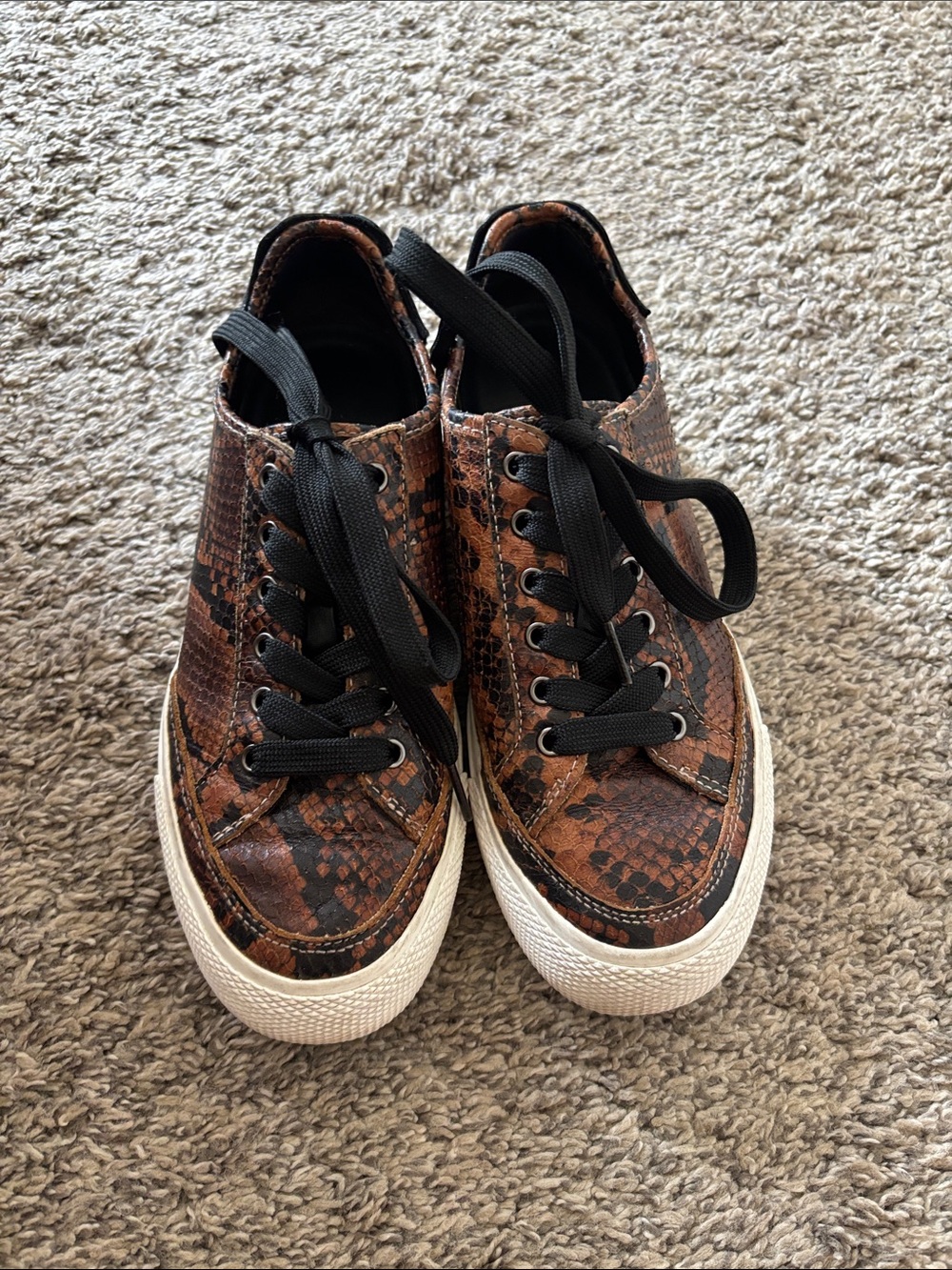 Good condition! Womens rag & bone Rb low army sneaker. Brown and black snake